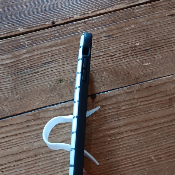 Case - Picture 3 of 3